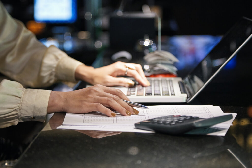 Pourquoi publier sur les réseaux sociaux ne suffit plus (et quoi faire à la place)