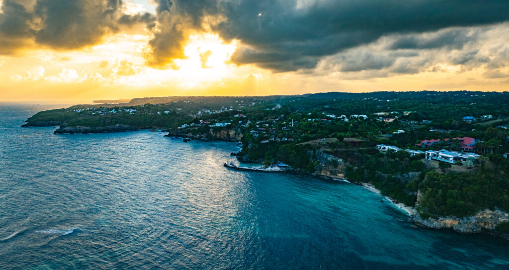 Faire voler un drone en voyage : ce que vous devez absolument savoir avant de décoller